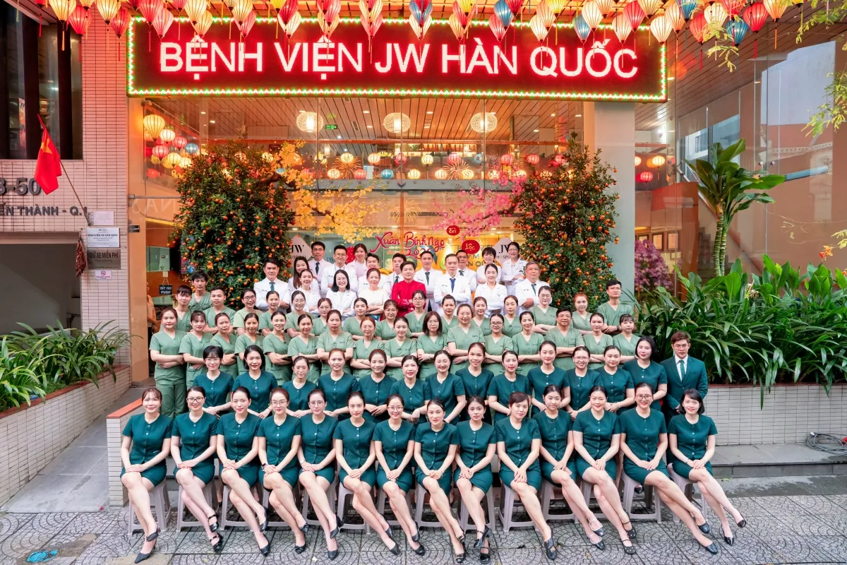 Hình ảnh tập thể nhân viên Bệnh viện đa khoa JW Hàn Quốc