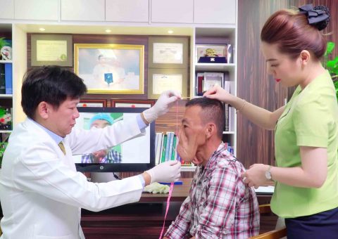 Anh Mến có gương mặt mới sau ca phẫu thuật đầu tiên