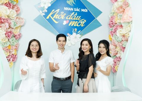 Diễn viên Thùy Dương ngạc nhiên trước vẻ điển trai của anh chàng giám đốc sau niềng răng