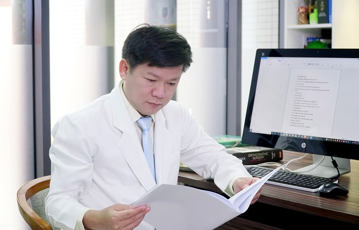 Anh Mến cùng căn bệnh lạ đặt ra nhiều câu hỏi cho các bác sĩ