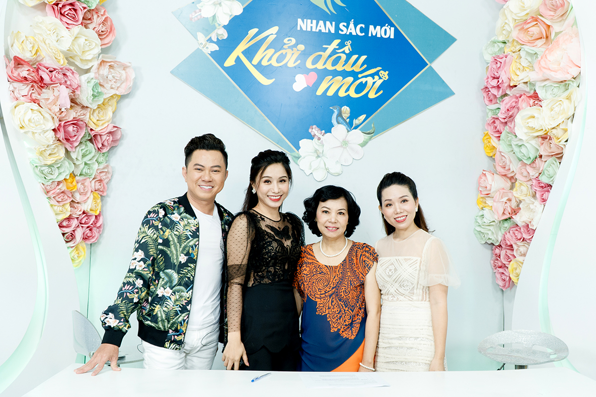 Làn da đẹp của U60 sau khi trị nám đến thiếu nữ cũng phải mê mẩn