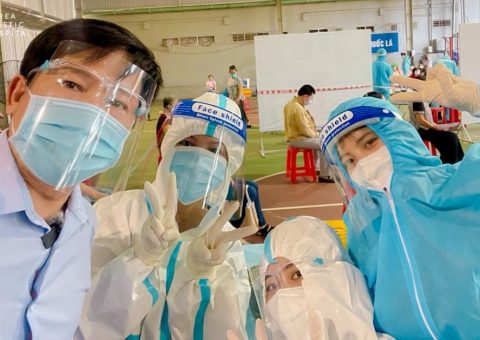 Chiến sĩ JW cười tét bụng trước màn tấu hài của Bác sĩ Tú Dung