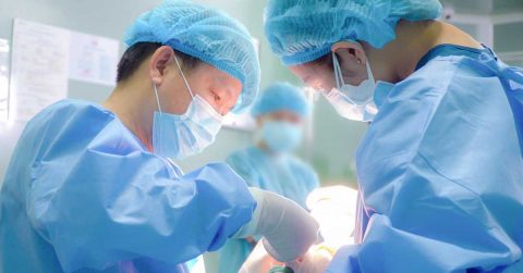 Bác sĩ nâng mũi tiên phong dẫn đường tại Việt Nam