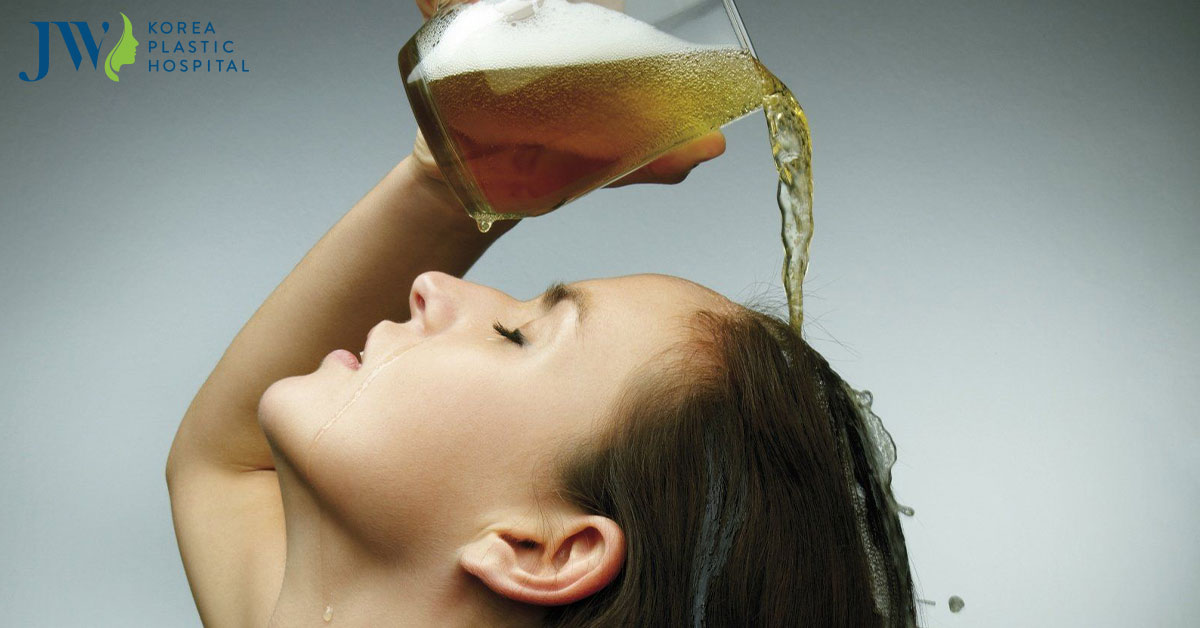 Cách gội đầu bằng bia giúp trị gàu, tóc mọc nhanh hết gãy rụng