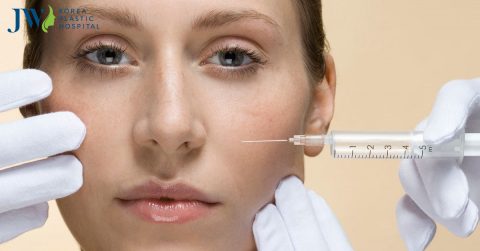 Nâng mũi không phẫu thuật là gì? Sự thật đằng sau nâng mũi bằng filler