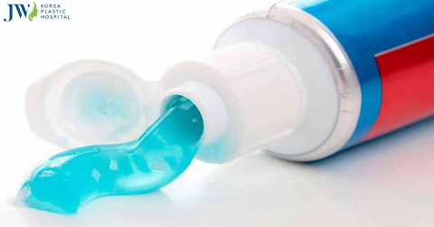 Kem Đánh Răng có thật sự làm răng trắng như lời quảng cáo?