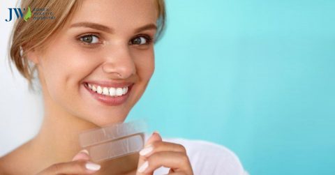 Rước họa vào thân vì sự tiện lợi của miếng dán trắng răng
