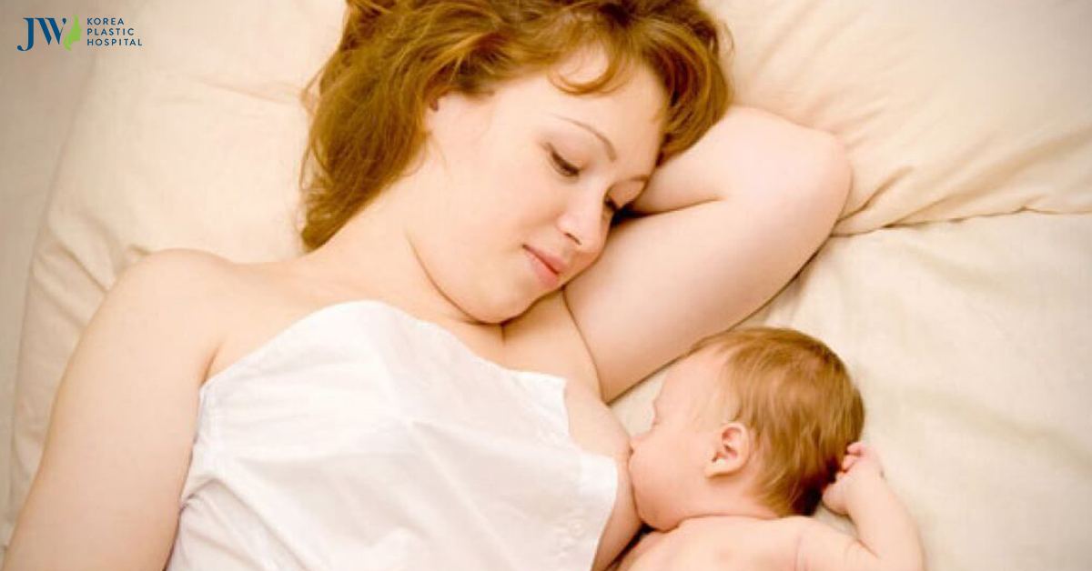 Nâng ngực có cho con bú được không? Có cách nào giải quyết không