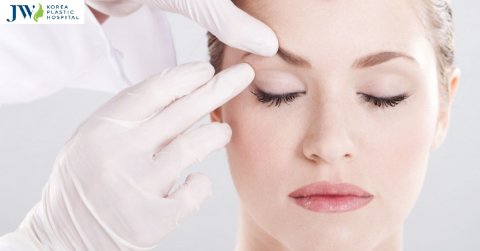 Nâng cung chân mày được bao lâu? Có được vĩnh viễn không