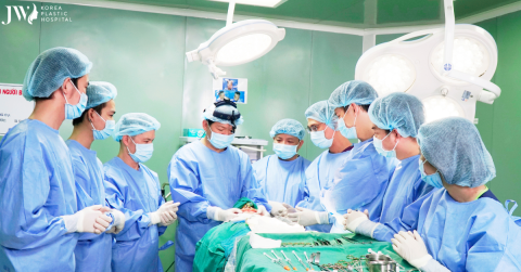 Bác sĩ thẩm mỹ và nỗi lòng của cái nghề cao quý trong xã hội