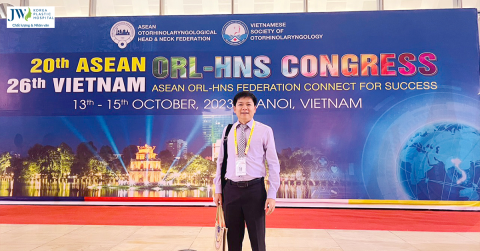 Bác sĩ Tú Dung trình diễn giải Phẫu thẩm mỹ ấn tượng tại Hội nghị Quốc tế Đông Nam Á
