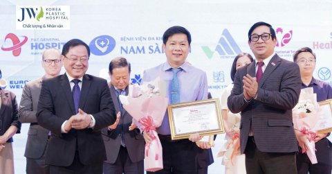 Bác sĩ Tú Dung tạo đột phá giải phẫu Thẩm mỹ tái tạo mặt biến dạng