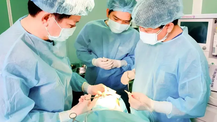 bien-chung-filler-nang-mui-hinh-phau-thuat-benh-vien-jw