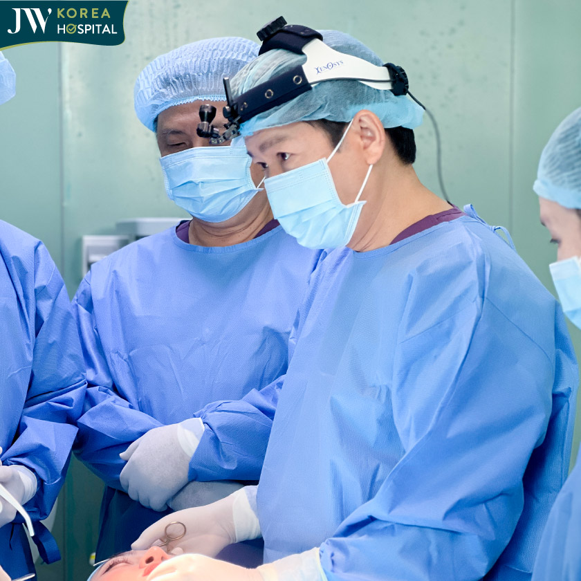 Quy trình thực hiện phẫu thuật tại bệnh viện JW vô trùng, an toàn, đạt chuẩn y khoa, mang lại sự an tâm cho khách hàng 