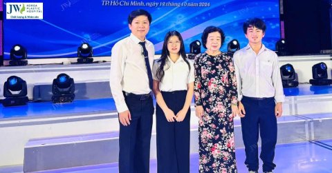 Bác sĩ Tú Dung tài trợ 716 triệu nuôi 8 sinh viên Y khoa Quỹ học bổng Vừ A Dính