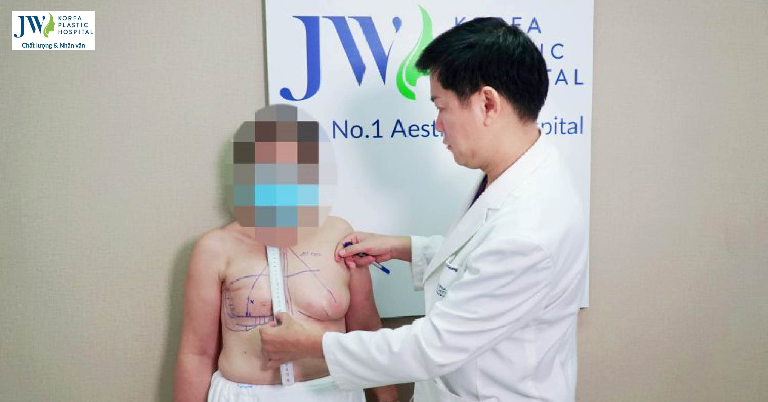 Bác sĩ Tú Dung tái tạo ngực cho bệnh nhân ung thư vú