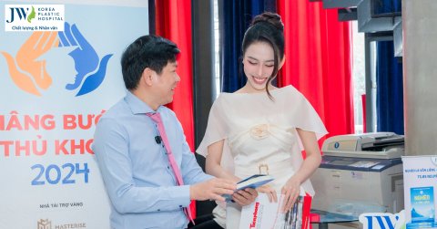 Á hậu Ngọc Hằng truyền động lực cho sinh viên Nâng bước Thủ khoa 2024