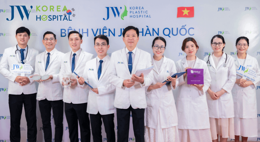 doi-ngu-bac-si-jw-chuyen-mon-gioi-giau-kinh-nghiem