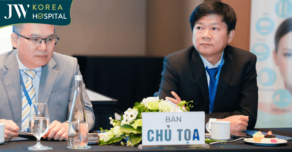 Bác sĩ Tú Dung tự hào ngồi ghế chủ tọa phiên Hàm mặt tại hội nghị Khoa học quốc tế HPASS 2025