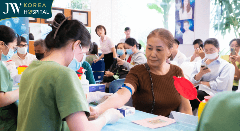 đăng ký cho người thân xét nghiệm sinh thiết máu