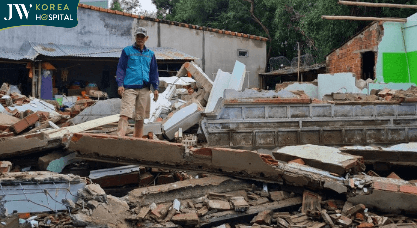 nhà cửa sập người dân mất trắng