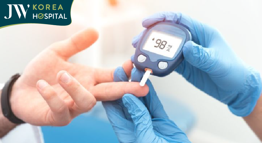 khám bác sĩ định kì để kiểm soát bệnh đái tháo đường