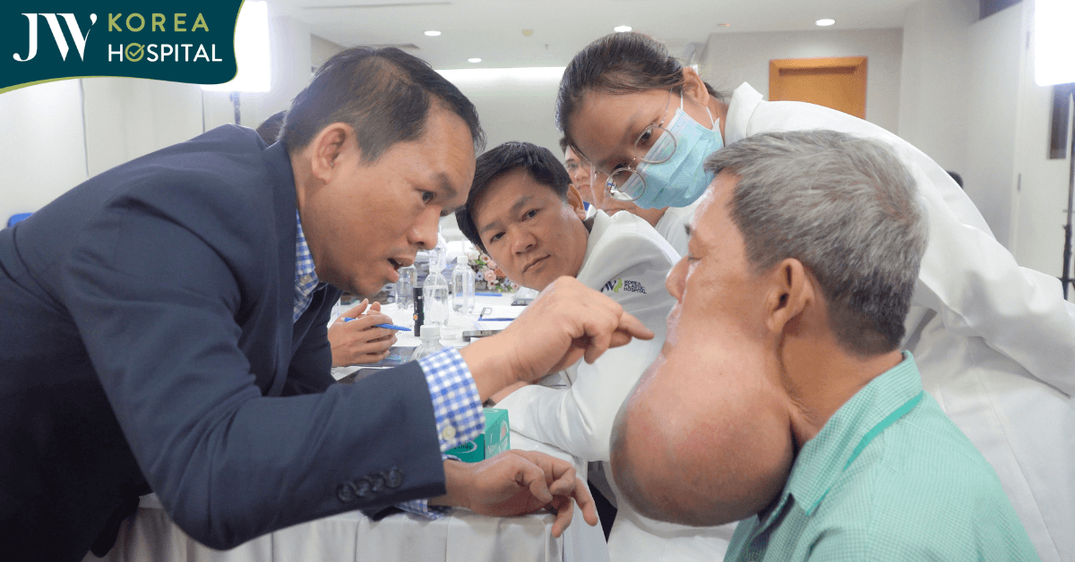 chú Khanh khối U khủng lồ bác sĩ sĩ JW hội chuẩn cùng bác sĩ bệnh viện khác
