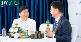 Dr Man Koon Suh chia sẻ về công nghệ đột phá Exosome tại Bệnh viện JW