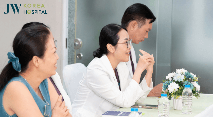 TS.BS Man Koon Suh có buổi chia sẻ về công nghệ Exosome