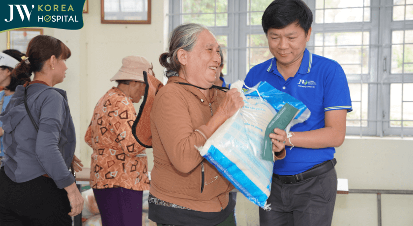 nụ cười vẫn nở trên môi người dân Phú Yên