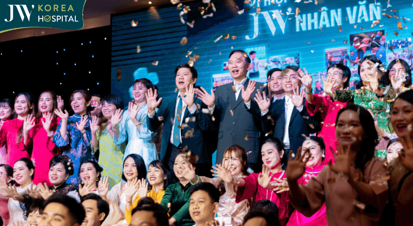 lễ bế mạc sau tiệc tất niên