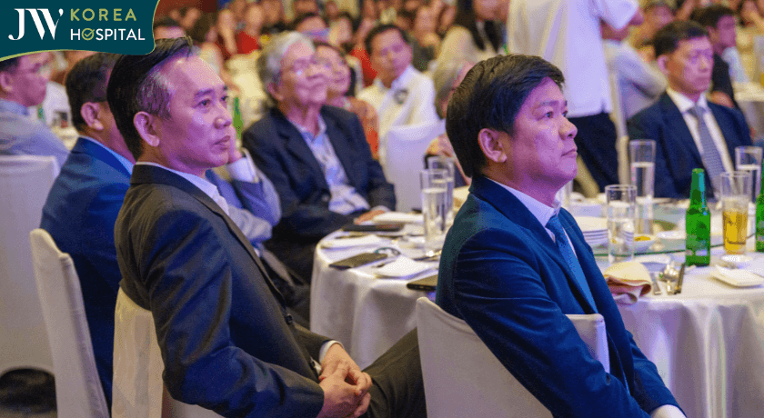 bác sĩ tú dung nhìn lại hành trình 15 năm phát triển của bệnh viện JW