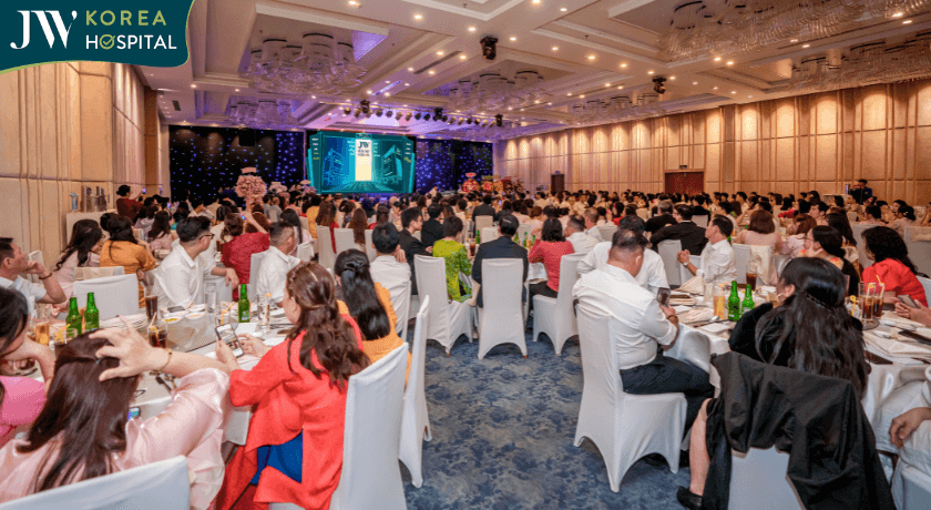 chuẩn bị khai mạc tiệc tất niên 2025