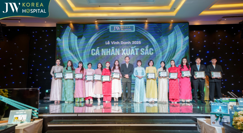 vinh danh cá nhân có thành tích xuất sắc năm 2025