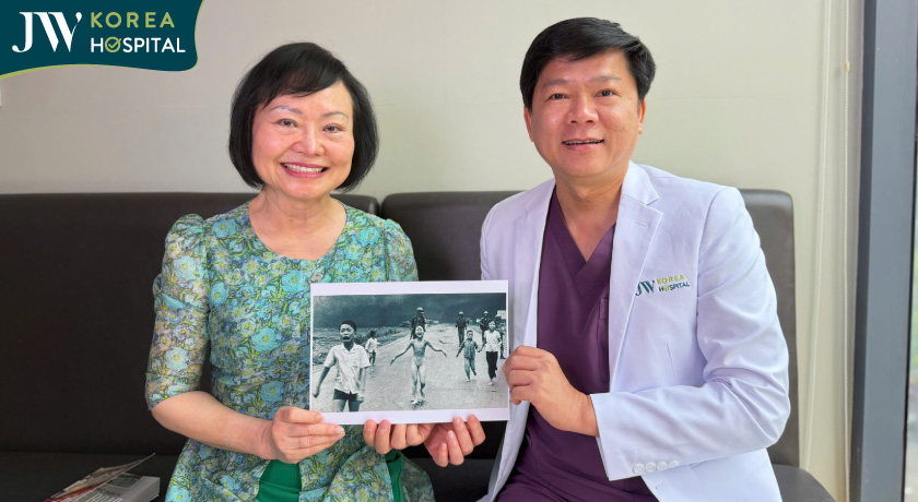 Bác sĩ Tú Dung có cuộc gặp gỡ với Em bé Napalm Phan Thị Kim Phúc 