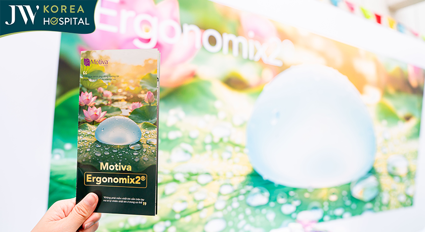 Túi ngực Ergonomix ra mắt trong hội nghị