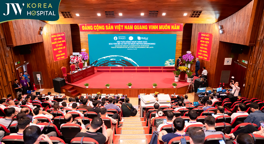 hội trường hội nghị nâng ngực motiva