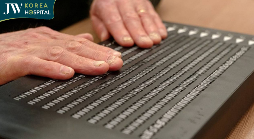 Bảng chữ nổi cho người mù đọc sách