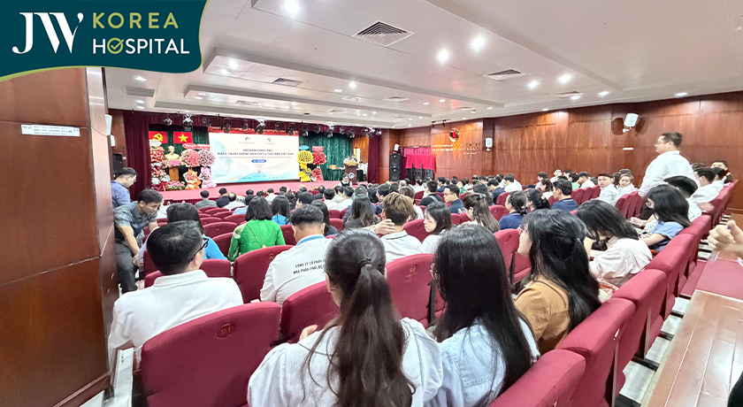 Bác sĩ Tú Dung tham dự Hội nghị Phẫu thuật Miệng Hàm Mặt và Tạo hình Việt Nam cập nhật xu hướng thẩm mỹ mới
