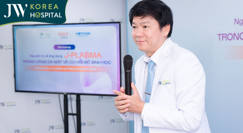 Hình ảnh TS.BS Nguyễn Phan Tú Dung phát biểu tại lễ ký kết chuyển giao công nghệ J-Plasma của Bệnh viện JW