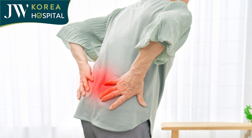 Điều trị xương khớp cho người cao tuổi tại bệnh viện JW