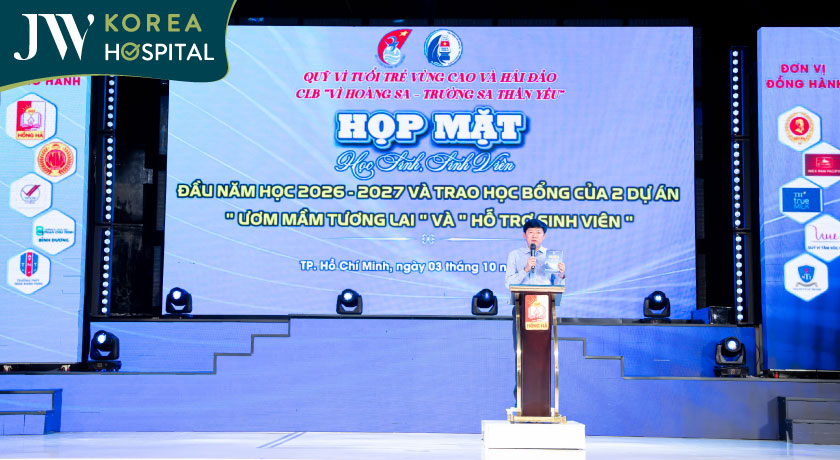 bac si tu dung hon 1 thap ky dong hanh cung quy vi tuoi tre vung cao va hai dao 3 458x251