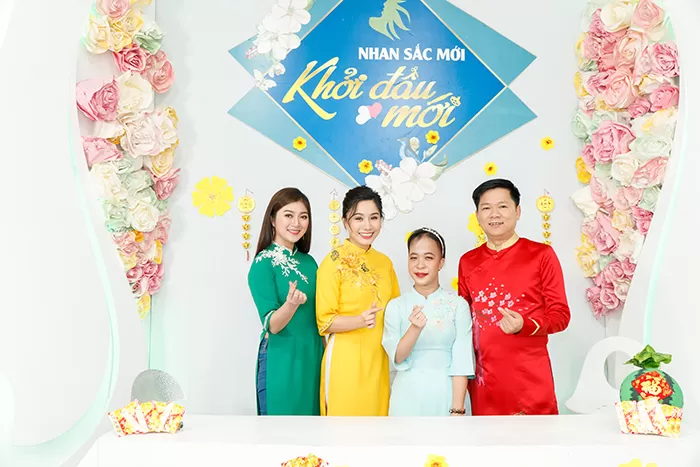 Cái kết bất ngờ cho cô gái 19 năm sống cùng khuôn mặt “dị dạng”