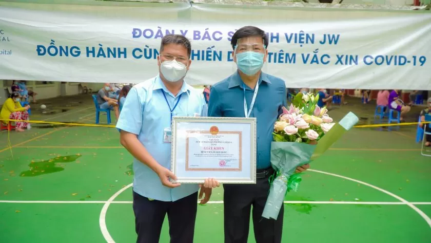Bác sĩ Tú Dung