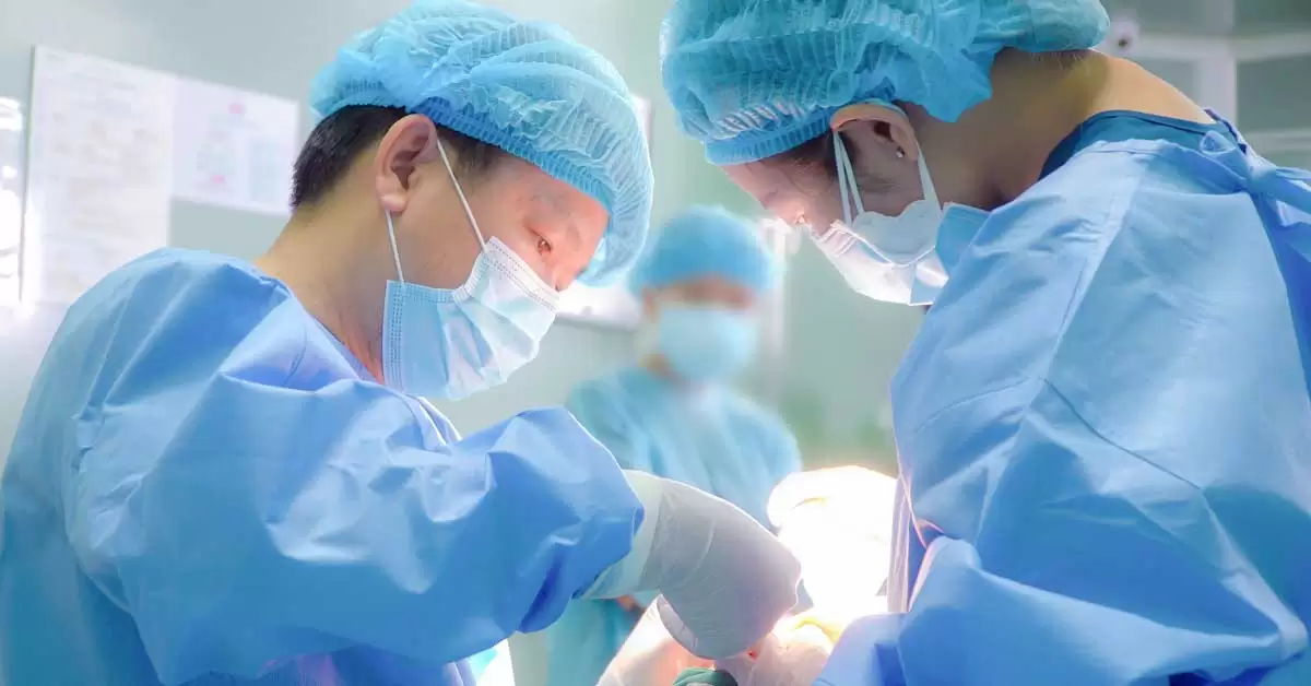 Anh Mến khác lạ với đôi mắt mới sau khi Bác sĩ Tú Dung phẫu thuật tái tạo lần 4