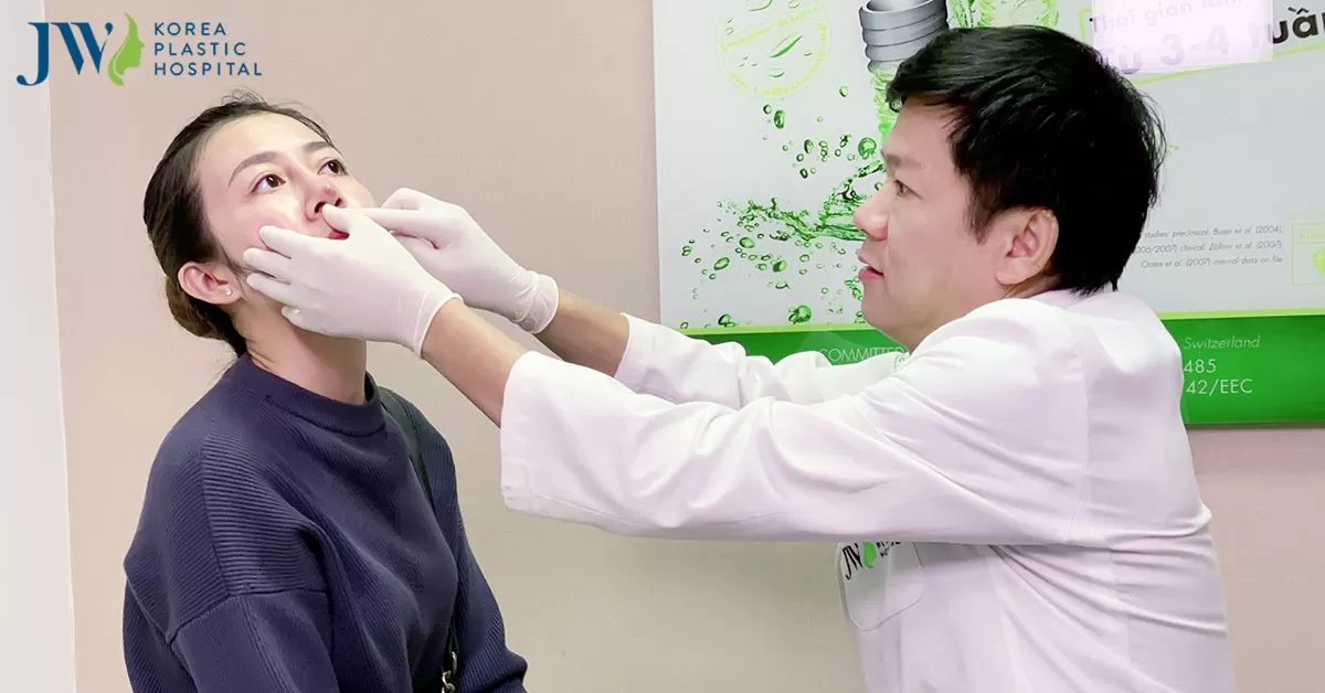 Bác sĩ nâng mũi mát tay chữa lành hàng nghìn chiếc mũi biến dạng