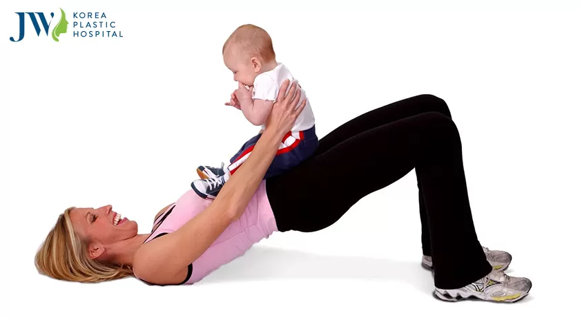 Giảm cân sau sinh nhưng đừng ăn kiêng quá sớm