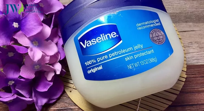 Cách massage xoa bóp ngực bằng vaseline