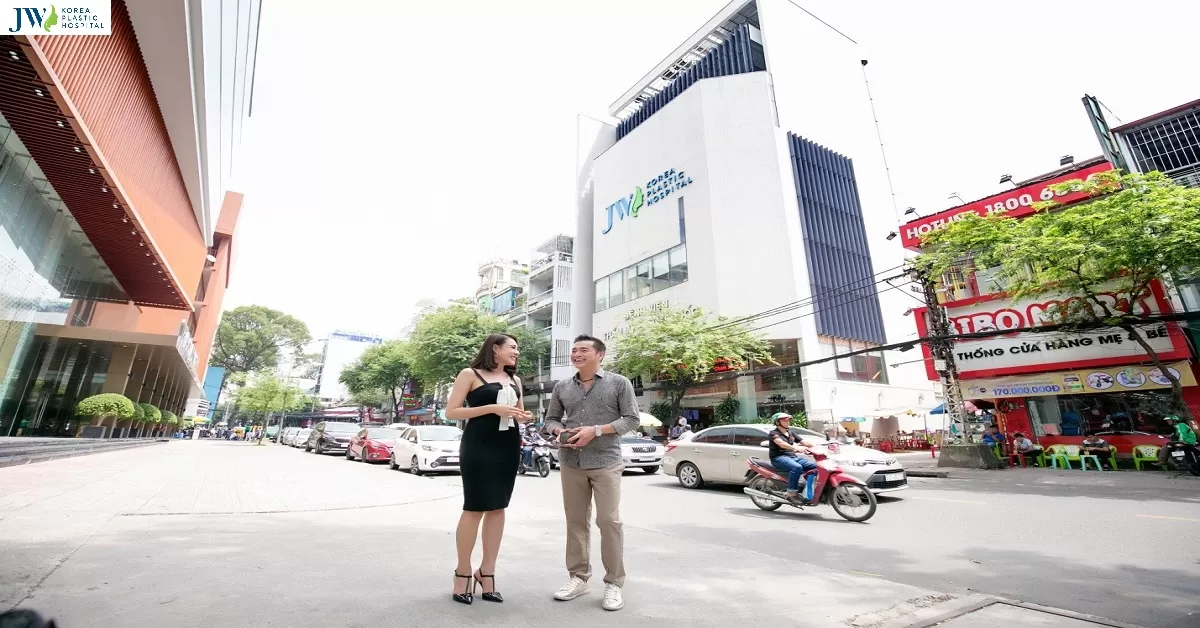 Chữa sụp mí mắt ở đâu tốt, an toàn tại TP.HCM
