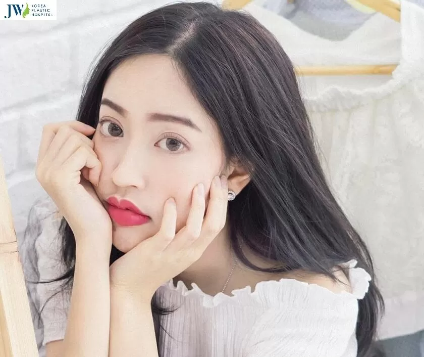 mắt đa tình 